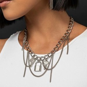 Paparazzi Silver Lock Set